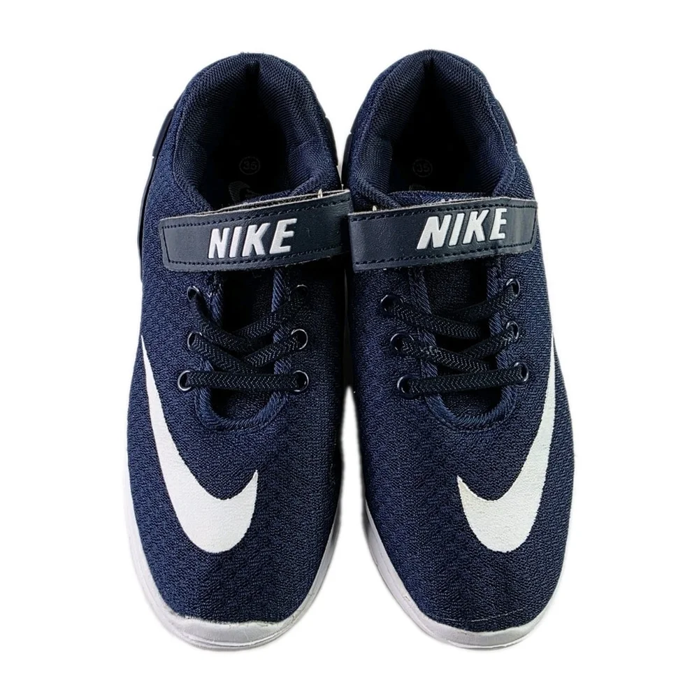 Nike Kid's Low Top Sneakers Navy Blue Logo Size 4.5